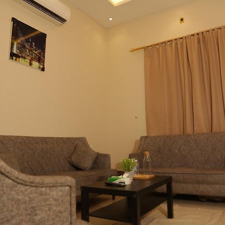 Spacious Apartments At Basla St 3 Mins From King Fahd Stadium Riyadh Exteriör bild