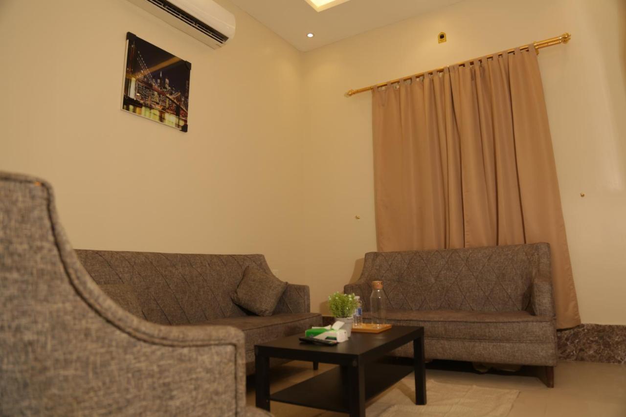 Spacious Apartments At Basla St 3 Mins From King Fahd Stadium Riyadh Exteriör bild