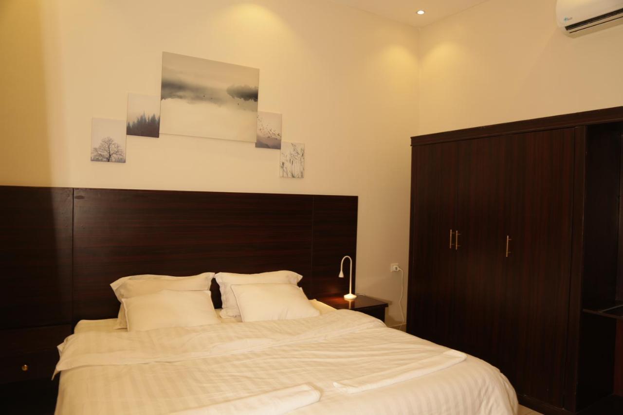 Spacious Apartments At Basla St 3 Mins From King Fahd Stadium Riyadh Exteriör bild